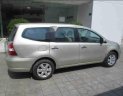 Nissan Grand livina 2011 - Bán xe Nissan Grand livina đời 2011, màu bạc 