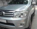 Toyota Fortuner 2009 - Bán Fortuner 2009 2 cầu máy xăng, xe gia đình