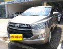 Toyota Innova 2.0E 2018 - Cần bán lại xe Toyota Innova 2.0E sản xuất năm 2018, màu bạc