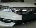 Honda Accord 2018 - Bán ô tô Honda Accord đời 2018, màu trắng