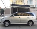 Toyota Innova E 2014 - Cần bán Toyota Innova E đời 2014, màu bạc