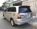 Toyota Innova E 2014 - Cần bán Toyota Innova E đời 2014, màu bạc