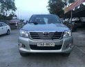 Toyota Hilux 2011 - Bán Toyota Hilux đời 2011, màu bạc số sàn