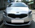 Kia Rondo 2016 - Cần tiền xây nhà bán xe yêu Rondo 2016, số tự động, màu bạc, còn như mới