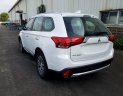 Mitsubishi Stavic 2018 - Bán Mitsubishi Outlander 2.0CVT, 2018, giảm giá sốc tháng 6, hỗ trợ trả góp lên đến 80% giá trị xe. Hùng: 0981.267.096