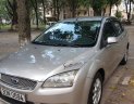 Ford Focus 1.8 MT 2008 - Bán Ford Focus 1.8 MT sản xuất năm 2008, màu vàng còn mới, giá chỉ 260 triệu