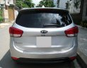 Kia Rondo 2016 - Cần tiền xây nhà bán xe yêu Rondo 2016, số tự động, màu bạc, còn như mới