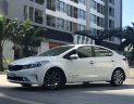 Kia Cerato 1.6 AT 2016 - Cần bán lại xe Kia Cerato 1.6 AT sản xuất 2016, màu trắng chính chủ, 595tr