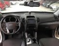 Kia Sorento 2.4AT 2014 - Cần bán lại xe Kia Sorento 2.4AT năm sản xuất 2014, màu bạc  