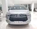 Toyota Innova 2017 - Bán xe Toyota Innova đời 2017, màu bạc số sàn, 725 triệu