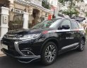 Mitsubishi Outlander 2018 - Cần bán xe Mitsubishi Outlander sản xuất năm 2018, giá tốt