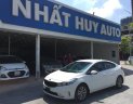 Kia Cerato MT 2017 - Bán Kia Cerato MT năm sản xuất 2017, màu trắng, giá cạnh tranh, giao xe nhanh