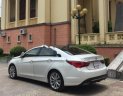 Hyundai Sonata   2011 - Cần bán Hyundai Sonata đời 2011, màu trắng, xe nhập, giá chỉ 615 triệu