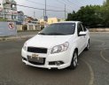 Chevrolet Aveo 2017 - Cần bán xe Chevrolet Aveo năm 2017, màu trắng, giá 395tr