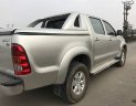 Toyota Hilux G 2010 - Bán xe Toyota Hilux 3.0 hai cầu 2010 màu bạc, xe ít đi còn rất mới