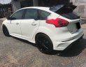 Ford Focus 2017 - Bán xe Ford Focus năm 2017, màu trắng, giá 735tr