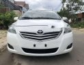 Toyota Vios 2011 - Bán xe Toyota Vios năm sản xuất 2011, màu trắng, giá tốt