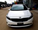 Kia Cerato 2.0 AT 2017 - Bán xe Kia Cerato 2.0 AT 2017, màu trắng 