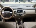 Toyota Innova 2.0E 2015 - Bán Toyota Innova 2.0E đời 2015, màu bạc, giá tốt