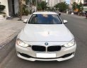 BMW 3 Series  320i  2013 - Cần bán lại xe BMW 3 Series 320i sản xuất 2013, màu trắng, giá tốt