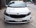 Kia Cerato 2016 - Cần bán gấp Kia Cerato năm 2016, màu trắng số sàn, 495 triệu