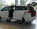 Kia Sedona 2018 - Cần bán gấp Kia Sedona sản xuất 2018, màu trắng, giá tốt