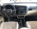 Mitsubishi Outlander 2.4 CVT 2018 - Bán ô tô Mitsubishi Outlander 2.4 CVT đời 2018, màu đen có bán trả góp liên hệ 0906.884.030