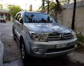 Toyota Fortuner 2011 - Bán Toyota Fortuner đời 2011, màu bạc, giá 575tr