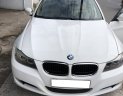 BMW 3 Series 320i 2009 - Đổi xe cần bán BMW 320i đăng ký 12/2009. Màu trắng còn mới tinh