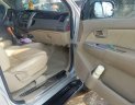 Toyota Fortuner 2010 - Bán Toyota Fortuner đời 2010, màu bạc xe gia đình 