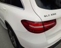 Mercedes-Benz GLC-Class 250 2017 - Gia đình cần bán GLC250 Đk 2017, màu trắng mới keng xà ben