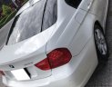 BMW 3 Series 320i 2009 - Đổi xe cần bán BMW 320i đăng ký 12/2009. Màu trắng còn mới tinh