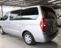 Hyundai Grand Starex   2.5MT  2015 - Bán Hyundai Grand Starex 2.5MT sản xuất năm 2015, màu bạc, 826 triệu