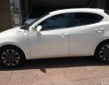 Mazda 2 2016 - Bán ô tô Mazda 2 năm 2016, màu trắng