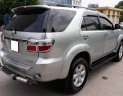 Toyota Fortuner  2.5 G  2010 - Bán Toyota Fortuner 2.5 G 2010 máy dầu, số tay, màu bạc. Hồ sơ cầm tay