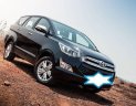 Toyota Innova 2.0V 2017 - Bán ô tô Toyota Innova 2.0V đời 2017, màu đen như mới, 850 triệu