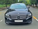 Mercedes-Benz E class E250 2017 - Bán xe Mercedes E250 màu đen 2017 chính hãng. Trả trước 700 triệu nhận xe ngay