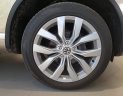 Volkswagen Touareg 2016 - Bán Volkswagen Touareg vàng cát, có sẵn - liên hệ ngay để có giá tốt nhất 0968028344