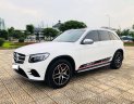 Mercedes-Benz GLC-Class  GLC-300 2017 - Cần bán lại xe Mercedes-Benz GLC-300 đời 2017 màu trắng, giá chỉ 2 tỷ 121 triệu