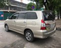 Toyota Innova G 2015 - Cần tiền bán Innova 20 15 MT, vàng cát xe gia đình chính chủ một đời