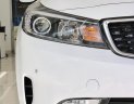 Kia Cerato 2.0 AT 2018 - Cần bán xe Kia Cerato 2.0 AT năm sản xuất 2018, màu trắng, giá 635tr lãi suất 6.6/năm