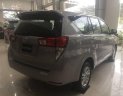 Toyota Innova 2018 - Cần bán xe Toyota Innova đời 2018, màu xám, giá 718tr