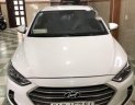 Hyundai Elantra 2017 - Gia đình bán Hyundai Elantra đời 2017, màu trắng, giá 525tr