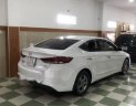 Hyundai Elantra 2017 - Gia đình bán Hyundai Elantra đời 2017, màu trắng, giá 525tr