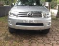 Toyota Fortuner 2011 - Gia đình bán Toyota Fortuner 2011, màu bạc 