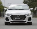 Hyundai Elantra 2018 - Bán Hyundai Elantra trắng, giao ngay