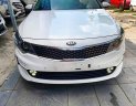 Kia Optima 2.0 ATH 2017 - Cần bán lại xe Kia Optima 2.0 ATH sản xuất năm 2017, màu trắng