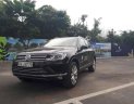 Volkswagen Touareg 2016 - Cần bán Volkswagen Touareg năm 2016, màu đen, nhập khẩu nguyên chiếc, xe demo cty, đăng ký T4/2017