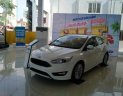 Ford Focus 1.5 Ecoboost 2018 - Giao ngay Ford Focus 5D Sport cao cấp đời 2018 màu trắng, hỗ trợ giảm giá, khuyến mại phụ kiện lớn - LH 0974286009