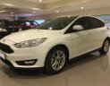 Ford Focus 2017 - Bán Ford Focus đời 2017, màu trắng, chỉ cần 170 triệu lấy xe ngay